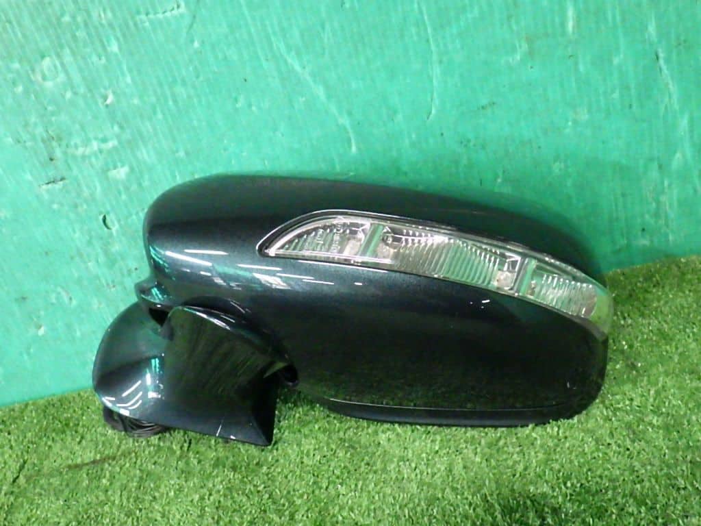 The Benz E250 wagon [W211 Late Model] Side View Mirror (Left mirror) Side View M