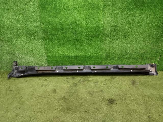 Right Side Step TOYOTA Harrier 2018 DAA-AVU65W 7585048030
