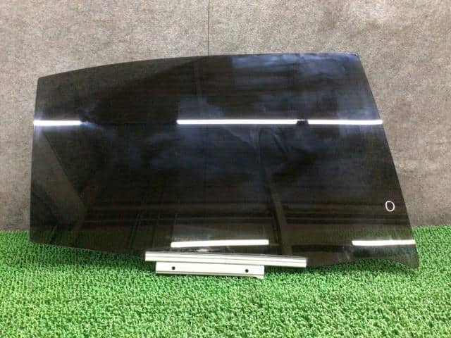 Rear Right Door Windshield TOYOTA Harrier 2018 DAA-AVU65W 6810348280