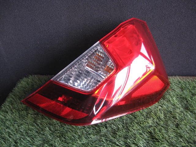 Right Tail Light HONDA Fit 2014 DBA-GK3 33500T5AJ01